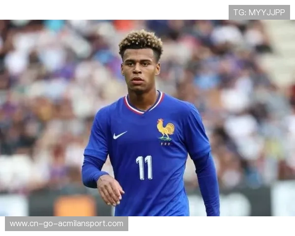 20岁杜埃凭16球16助力助球队夺5冠 有望斩获2025金童奖 20岁杜埃凭16球16助力助球队夺5冠 有望斩获2025金童奖